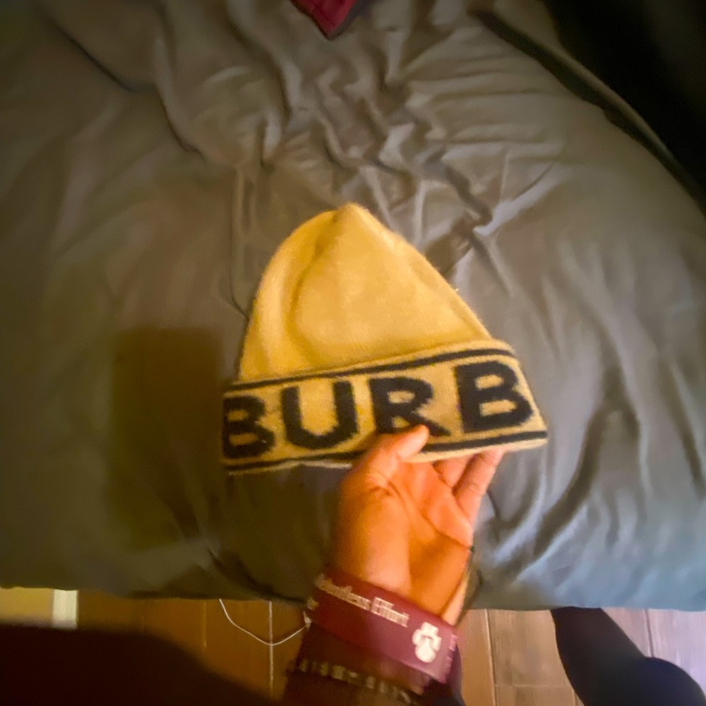 Burberry beanie